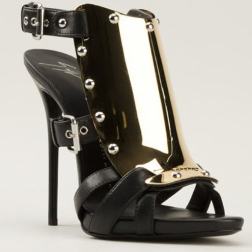 Giuseppi Zanotti Black and gold plated sandals